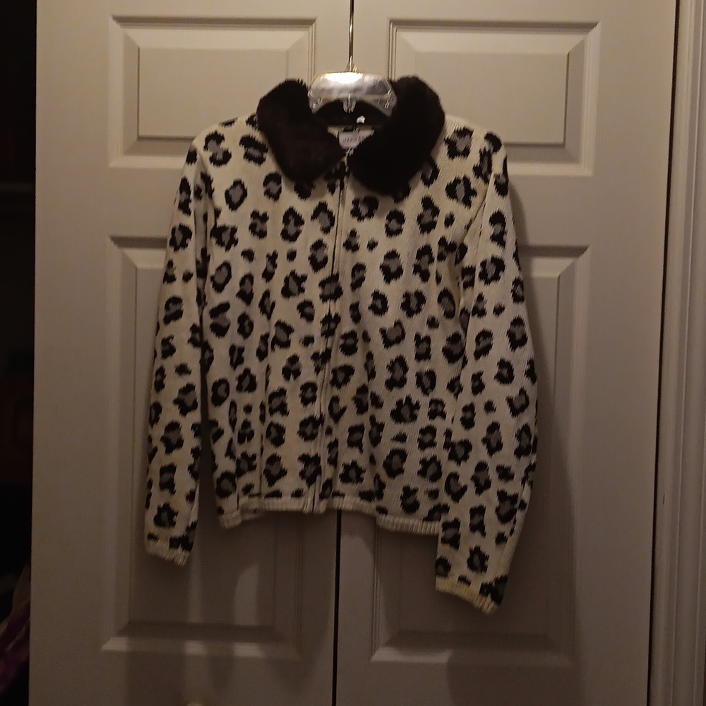 Sweater Jacket...  ByMaris Christina... Size Large... Black detachable collar...